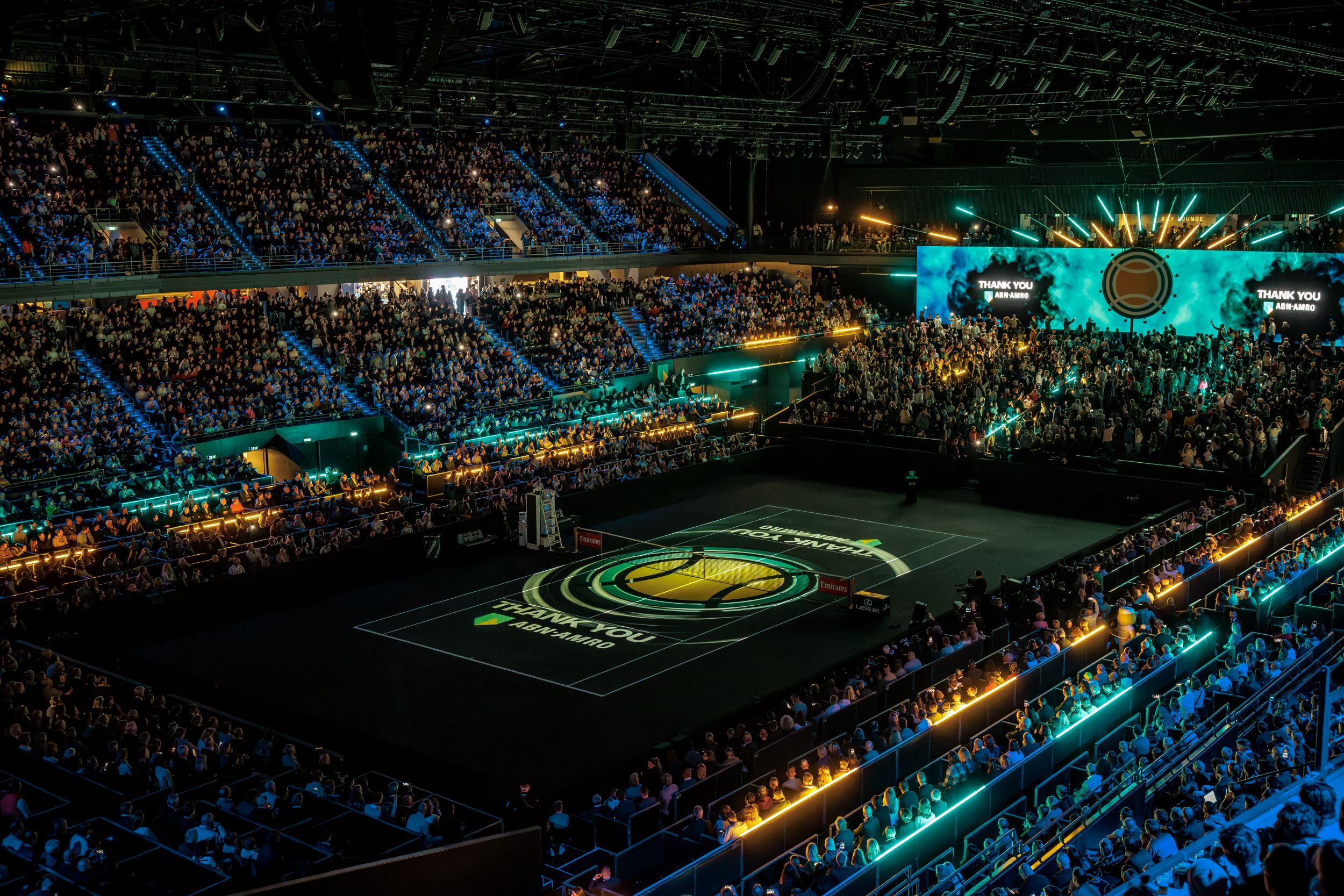 Projection on centre court tennis